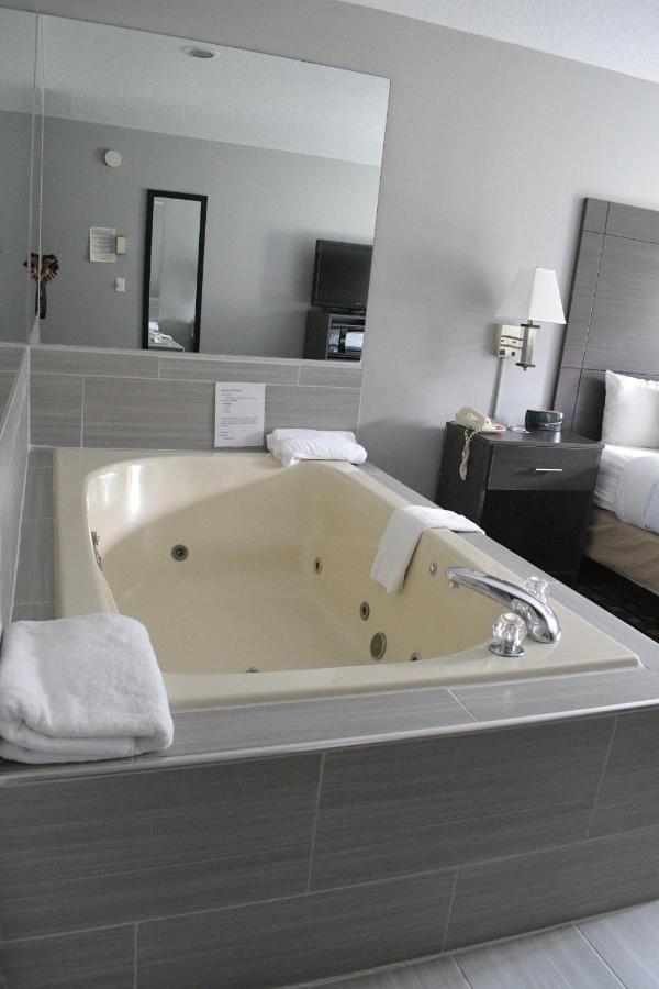 Adams Inn And Suites Kültér fotó